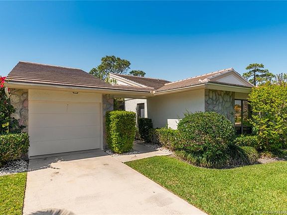 2nd image of 2621 SW Egret Pond Cir