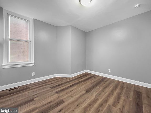 4th image of 302 Jones Ave #1A