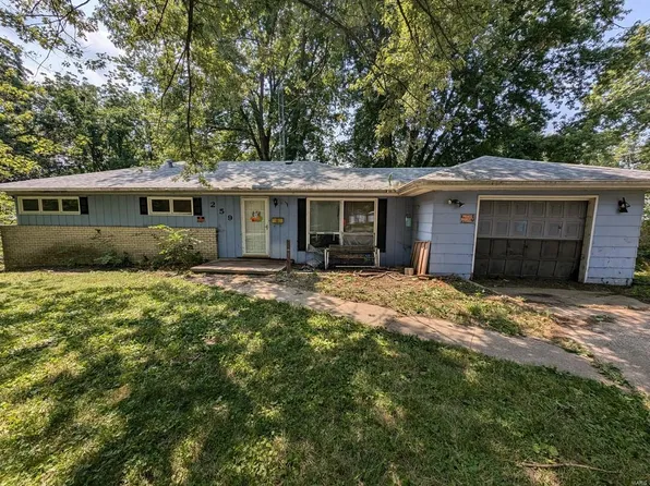 259 Drummond St, White Hall, IL 62092