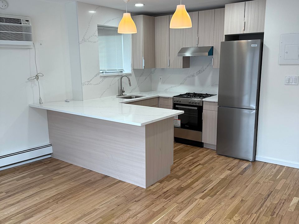 1st image of 33-22 28th St #3