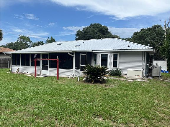 2nd image of 2392 SE 175TH TERRACE ROAD