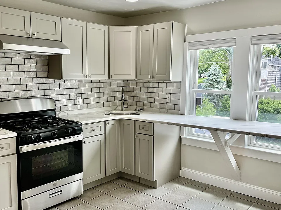 15 Bradford St #3