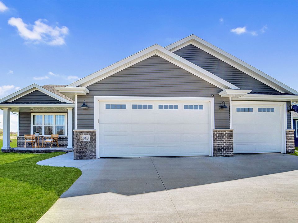 1013 Grassy Meadow Ln, Menasha, WI 54952 | Zillow