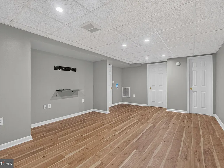 4507 Josephine Ave — Photo 17