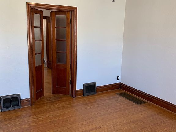 5th image of 5068 Miami St
