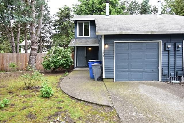 1st image of 614 SE 132nd Ave
