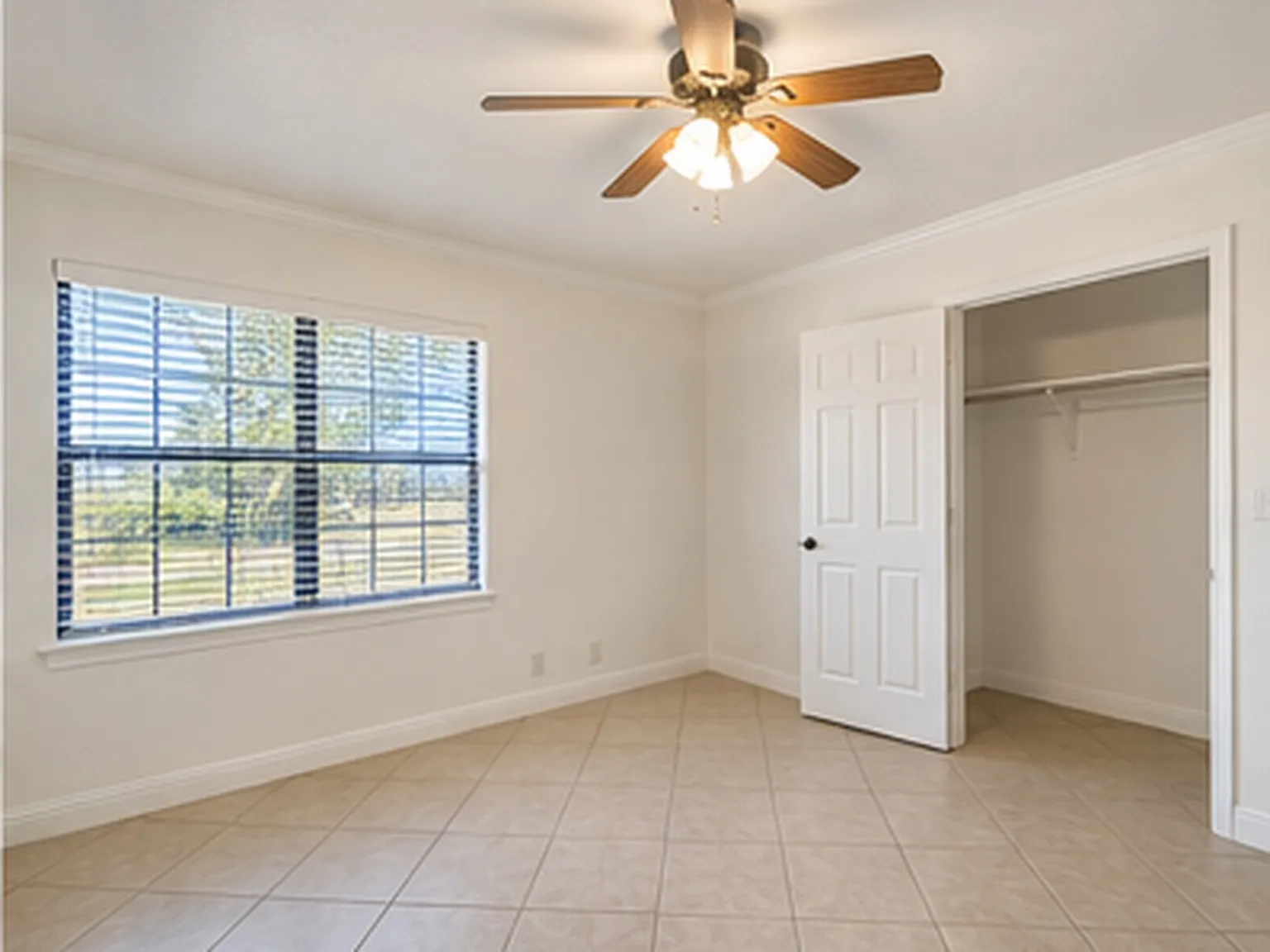 1 bed, 744 sqft, $1,250 — Photo 2