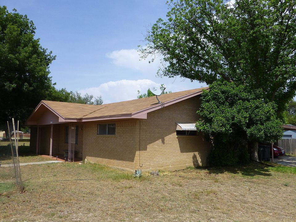 2nd image of 200 S Loop Dr
