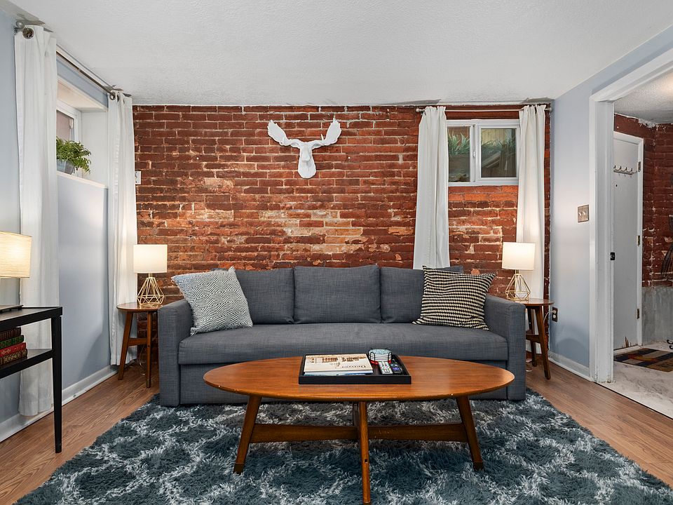 1st image of 1351 N Franklin St #2