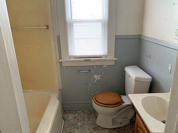5th image of 537 Henry Ave