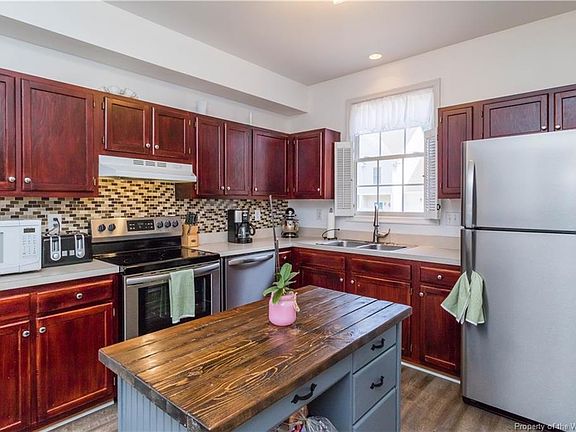 5th image of 112 Callahan Dr #Na