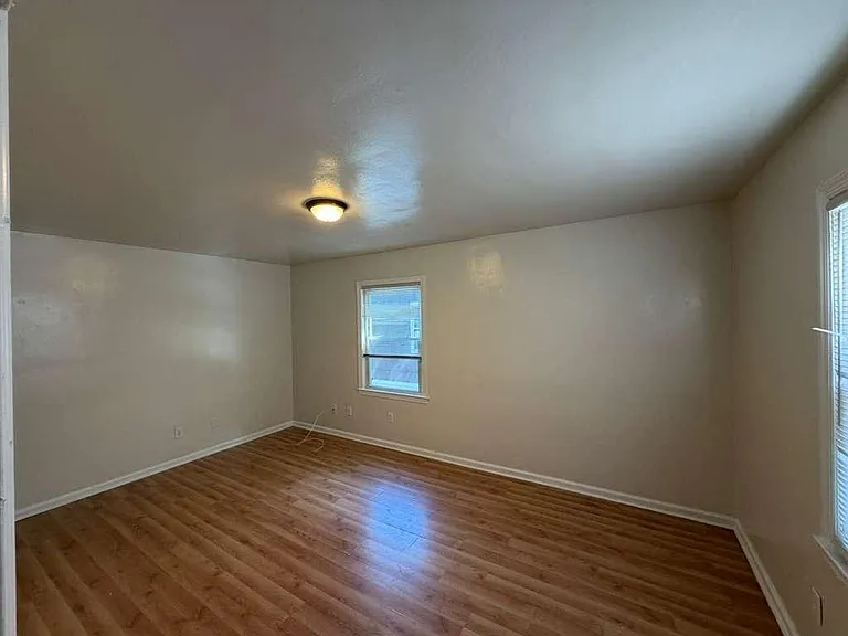 Unit Photo