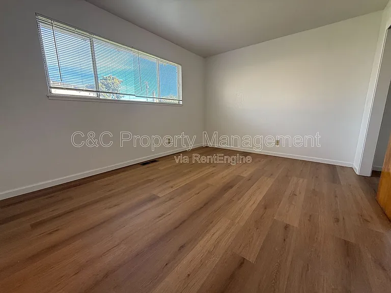 840 Camille Ct — Photo 6