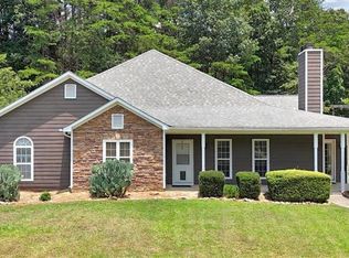 13 Indian Valley Way, Rydal, GA 30171