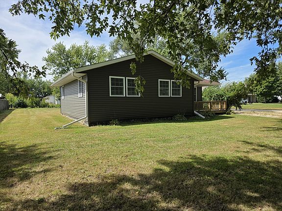 3rd image of 7840 S Sugar Island Rd