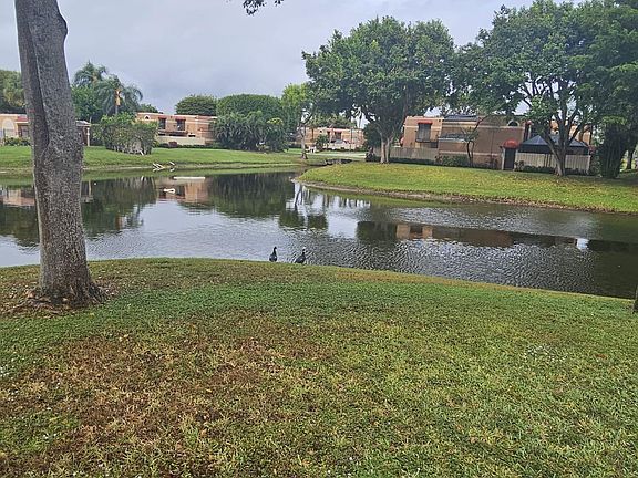 5th image of 6197 Seven Springs Boulevard