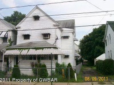 29 Luzerne St, Hanover Township, PA, 18706