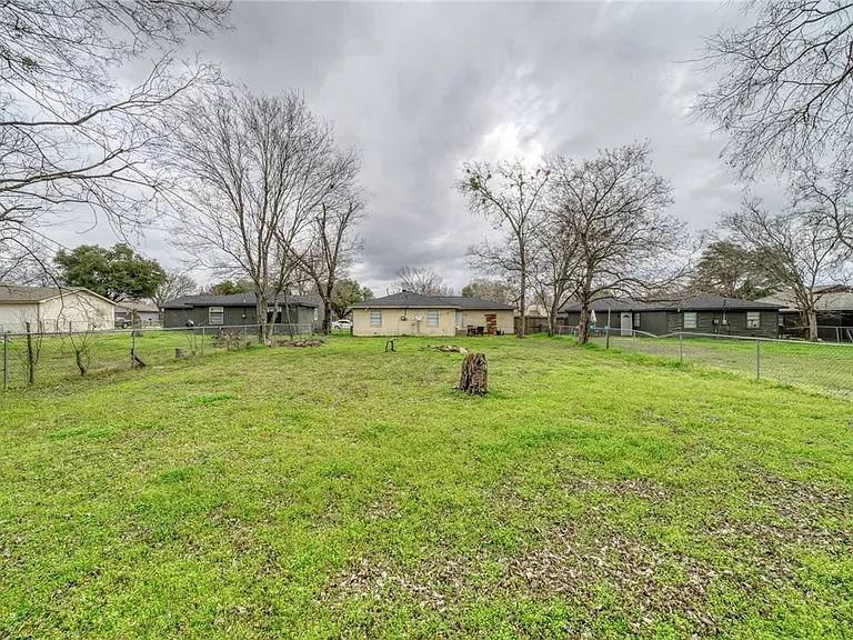 1108 S Dexter Dr — Photo 13