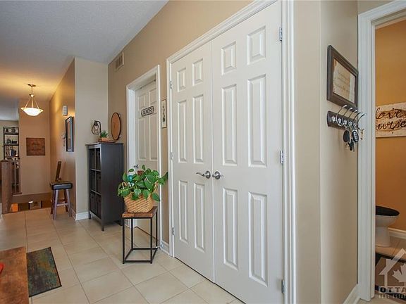 5th image of 129 Tradewinds Cres