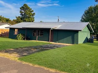 312 E Meadowview St, Valliant, OK 74764