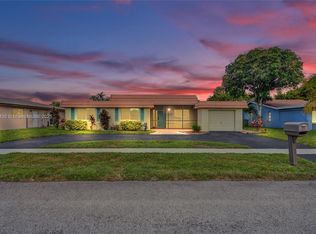8109 NW 73rd Ter, Tamarac, FL 33321