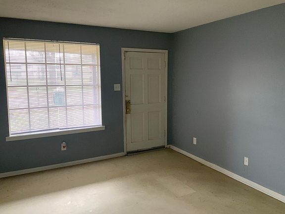 2nd image of 4440 Wooddale Ave