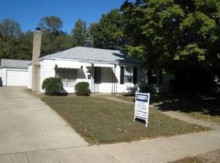 1827 Greenwood Dr, South Bend, IN 46614