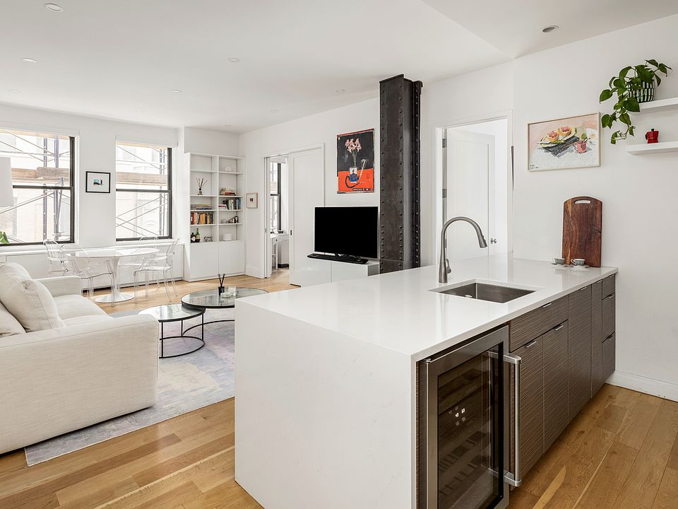 1st image of 71 Nassau St APT 6A