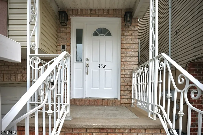 3 bed, 2.0 bath, $3,000 — Photo 2