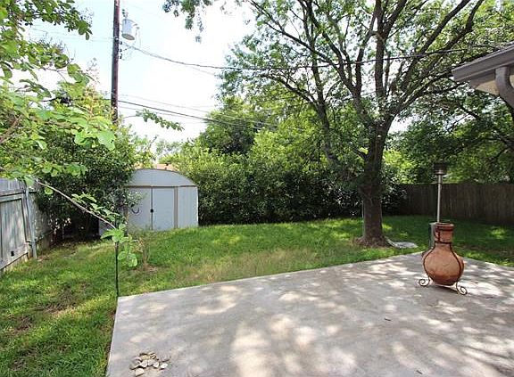 3rd image of 2206 Blalock Dr