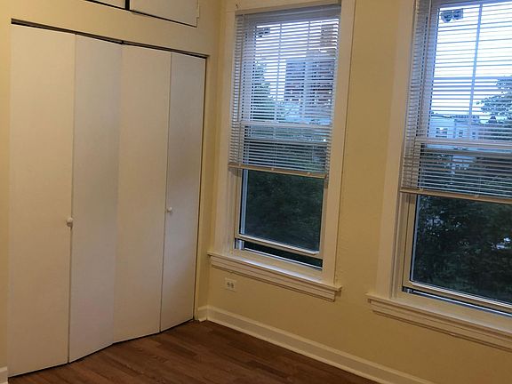 5th image of 209 E 42nd St APT 3E