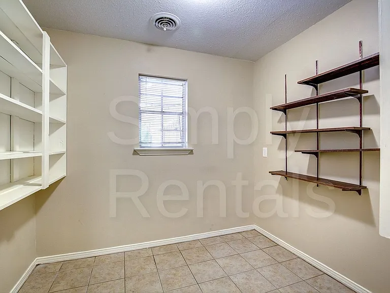 6426 Chapman Dr — Photo 25