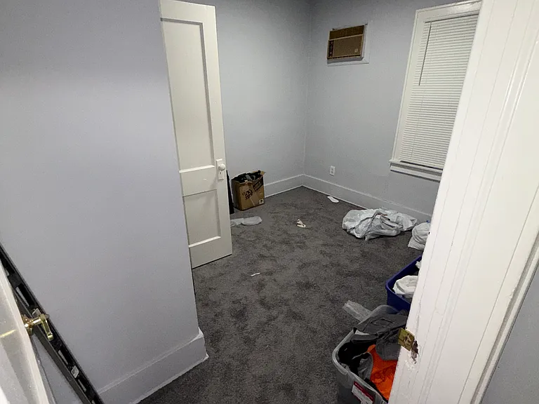 1036 Clay St — Photo 5