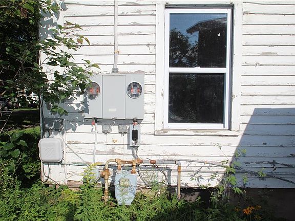 4th image of 11 White St