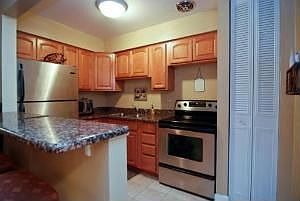 1st image of 420 W Aldine Ave APT 301