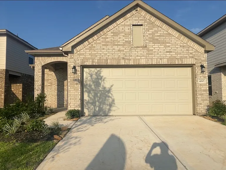 460 Long Beach Bay Dr — Photo 1