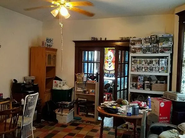 1217 S Bedford Ave, Evansville, IN 47713