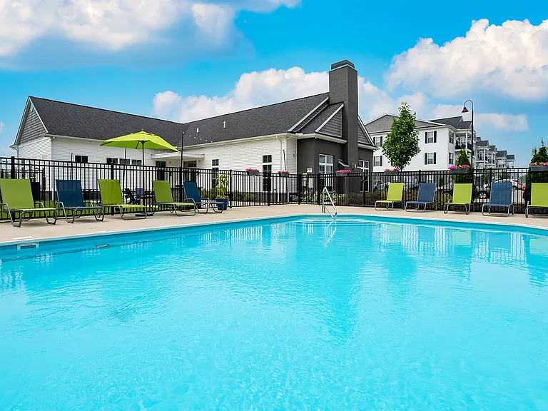 Bentley Apartments — Photo 31
