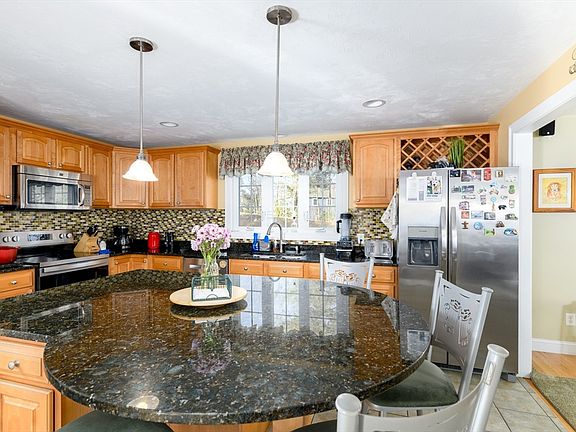 2nd image of 34 Marjorie Ln