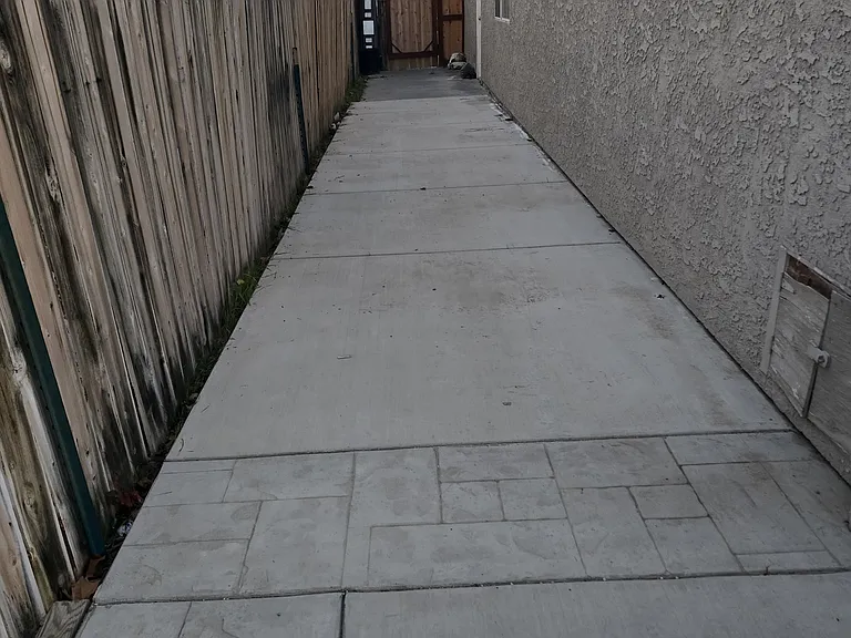 W Avenue J2 — Photo 38