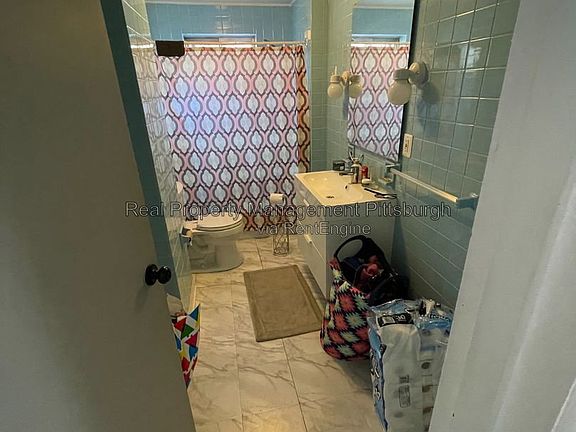 5th image of 216 Kearsarge St Floor 1