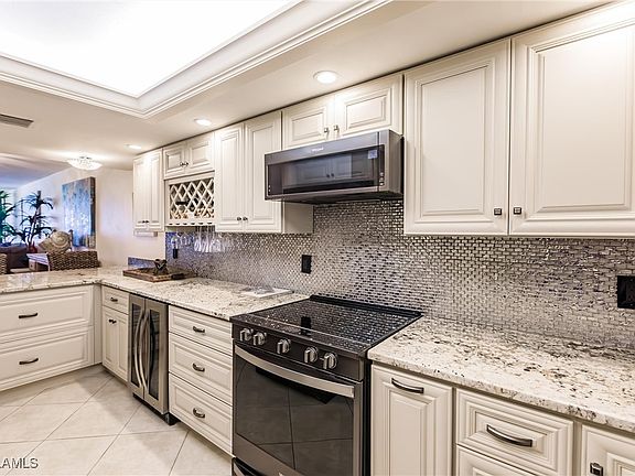 3rd image of 5260 S Landings Dr APT 902
