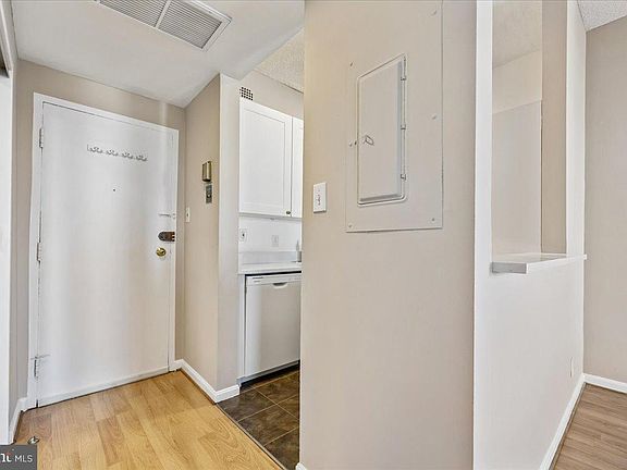 5th image of 1851 Columbia Rd NW APT 401