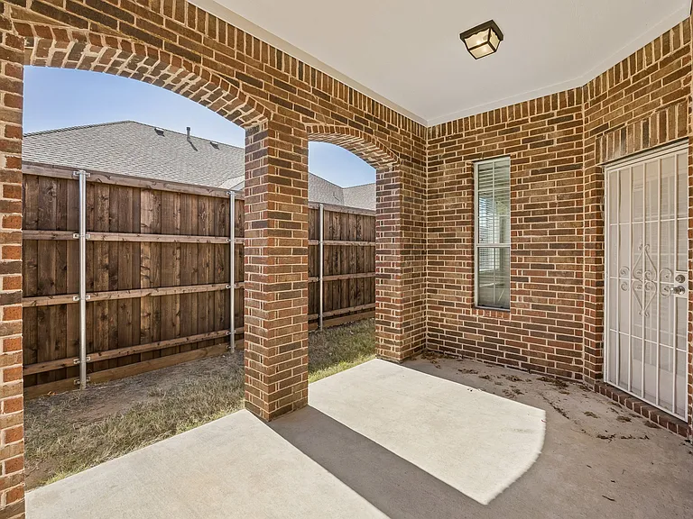 5193 Rolling Hills Dr — Photo 35