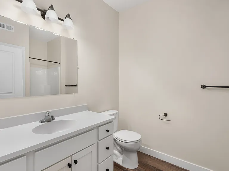 Creekview — Photo 34