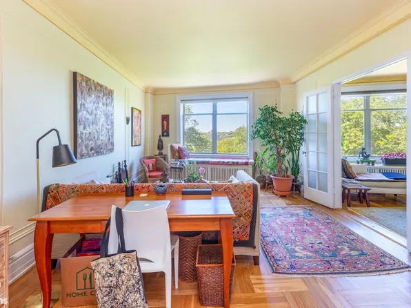 370 Riverside Drive image 1 of 18