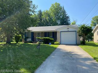 1930 Owen St, Flint, MI 48503