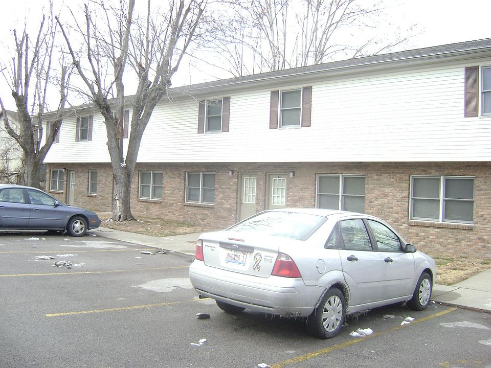 1st image of 905 E Park St APT D3