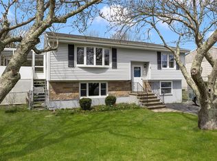112 Center Ave, Middletown, RI 02842