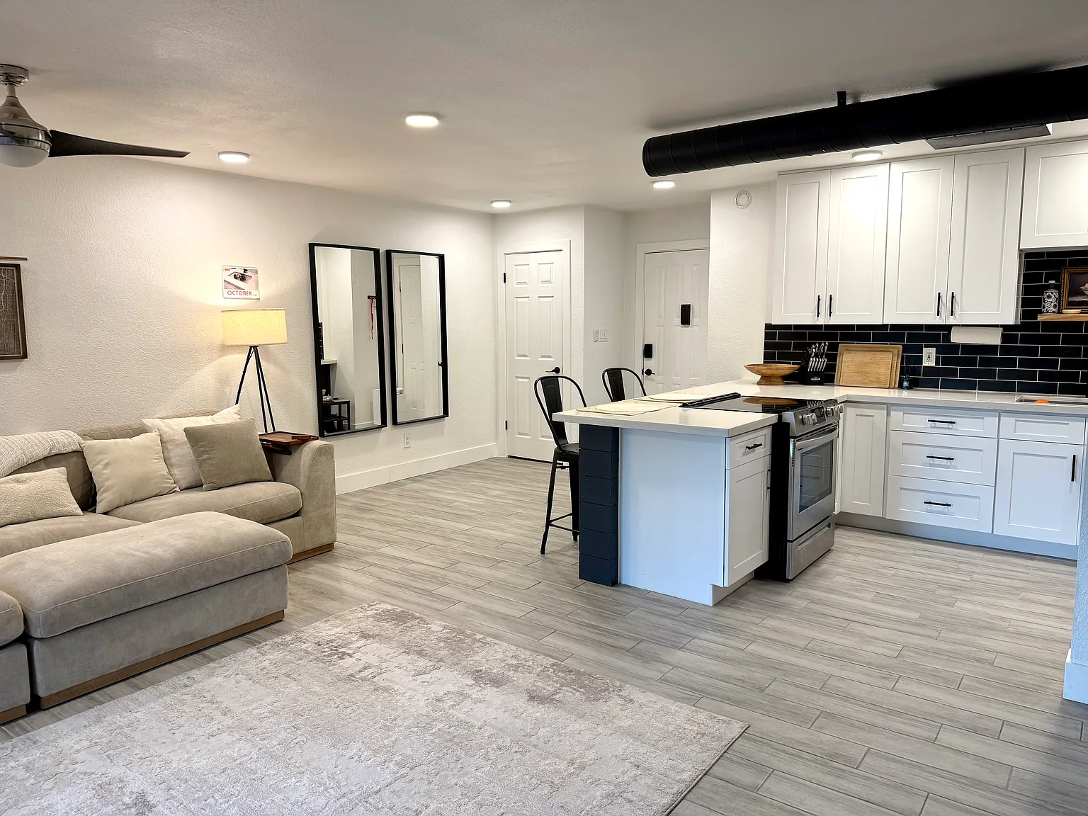 2 bed, 1.5 bath, 1147 sqft, $2,500 — Photo 3